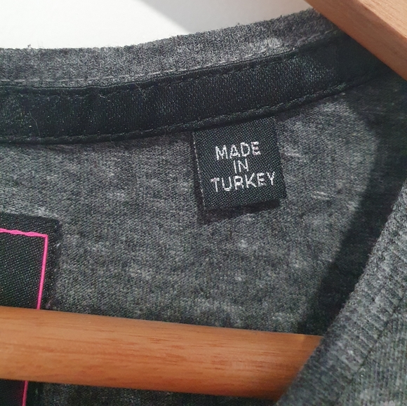 Superdry vintage rainbow logo tshirt size M - grey - Picture 3 of 5